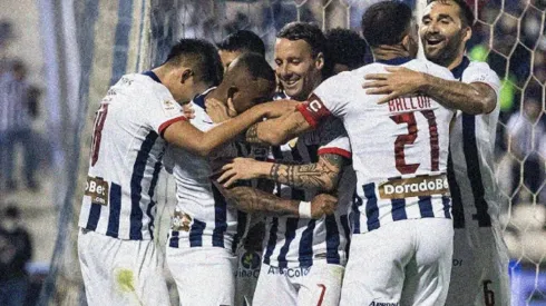 Alianza Lima celebra su título