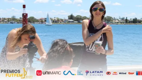 Javiera Court en el rodaje de Históricasa en Newcastle, Australia