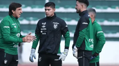 Gustavo Costas convocó al meta Jhon Jairo Cuéllar para suplir la baja de Carlos Lampe ante Perú.