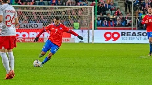 Alexis Sánchez realizó la función de centrodelantero nominal, pero debió retroceder para colaborar en mediocampo