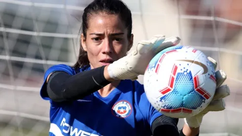 Ryann Torrero entrenando con la Roja
