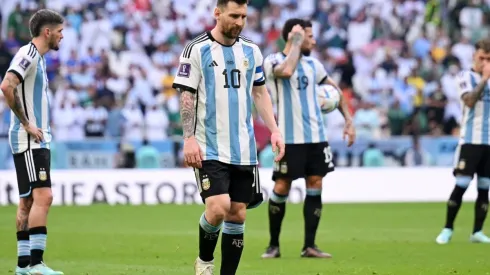 Argentina decepcionó en su debut y complica sus opciones de avanzar de fase.