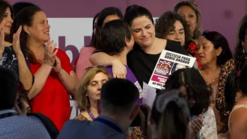 La ministra Antonia Orellana presentó el plan que quiere desterrar la violencia contra la mujer.