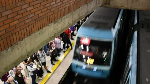 ¿A qué hora cierra Metro de Santiago este miércoles?