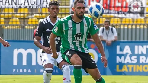 Borja Iglesias aplaudió a Daniel Gutiérrez días después del amistoso entre Colo Colo y Betis
