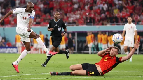 Atiba Hutchinson es el capitán de Canadá y tiene 39 años.