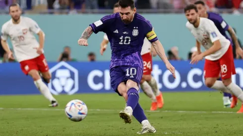 Lionel Messi lamenta el penal, pero festeja el triunfo y clasificación de Argentina llamando a no confiarse contra Australia.
