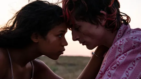 Taylor Russel y Timothée Chalamet protagonizan Hasta los huesos (Bones and All).