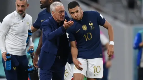 Deschamps asegura que Mbappé puede dar mucho más
