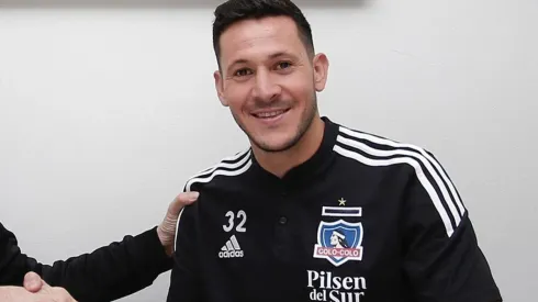 Ramiro González presentado como refuerzo en Colo Colo: asegura que llega bien físicamente.