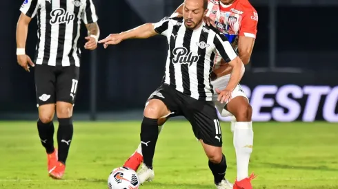 Marcelo Díaz terminó positivamente su paso por el fútbol paraguayo, pero todavía no encuentra club