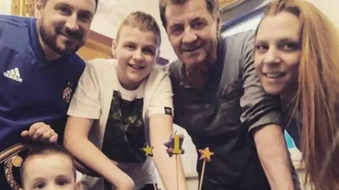 La familia Jozic está esperando el Croacia vs Argentina.