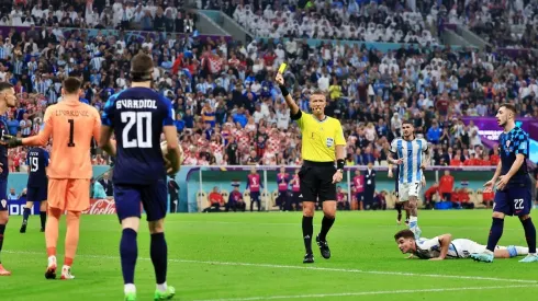 Argentina comenzó a timbrar boletos para la final después de un polémico penal sancionado por Daniele Orsato