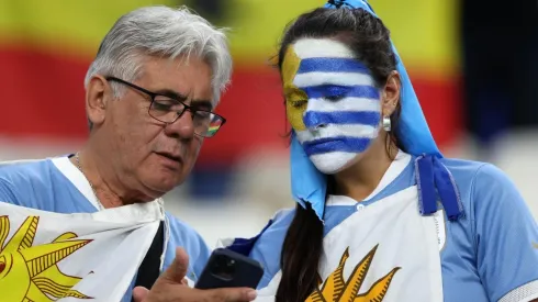 ¿Cuántas copas tenés, Uruguay? La polémica con la FIFA por las estrellas en el escudo charrúa.