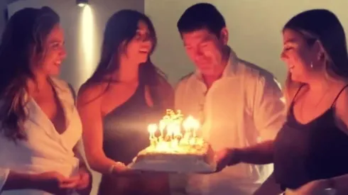 El Matador Salas festejó junto a sus hijas su cumpleaños 48.