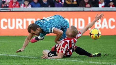 Kane erró el penal en el Mundial y hoy fue increpado por los hinchas del Brentford
