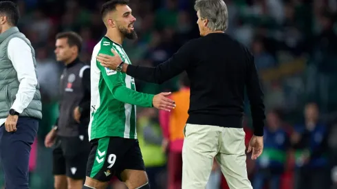 Pellegrini junto a Borja Iglesias