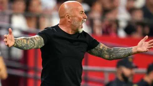 Sampaoli no lo pasa bien en España.