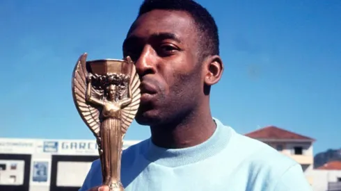 El palmarés y los increíbles números de Pelé a lo largo de su carrera