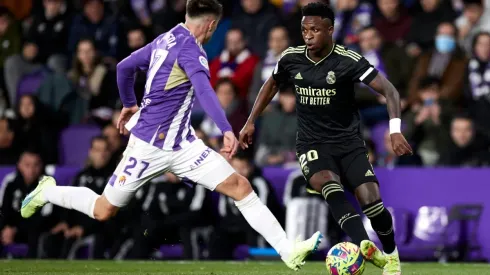 Vini recibió insultos racistas de los hinchas del Valladolid