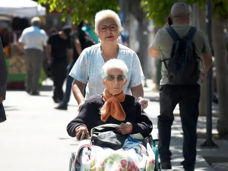 ¿Cómo puedo recibir el Bono Cuidadora Adulto Mayor?