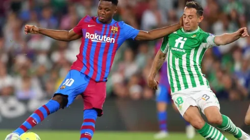 Barcelona busca dejar sin Supercopa al Betis de Pellegrini y Bravo.