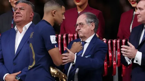 Le Graët fue suspendido después de polémicas declaraciones