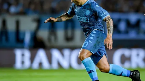 Emiliano Vecchio en acción por Racing Club de Avellaneda, aunque por estos días se recupera de una grave lesión.