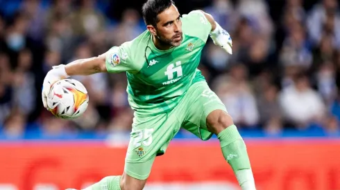 Claudio Bravo vuelve al arco del Betis