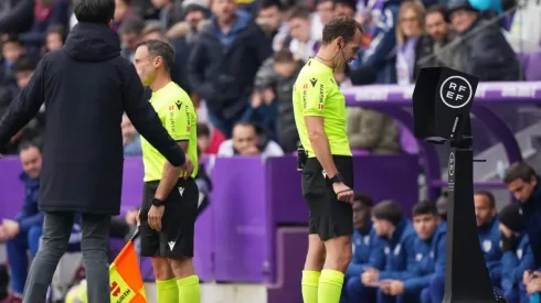 Las conversaciones del VAR se podrán escuchar en la TV