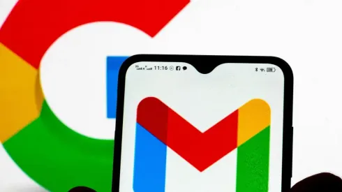 ¿Cómo puedo enviar correos de forma automática en Gmail?