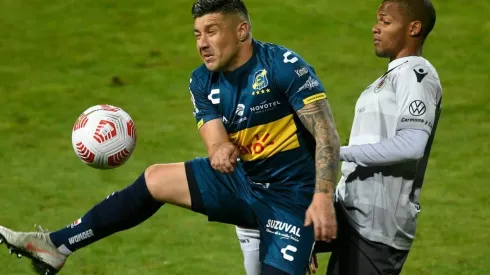 Salvo su año en Everton, Bravo estaba desde 2019 en el fútbol uruguayo