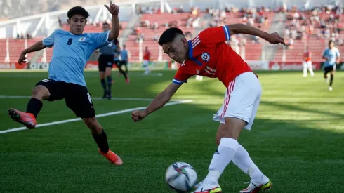 El último duelo entre ambos terminó con victoria charrúa por 2-0 sobre La Roja.