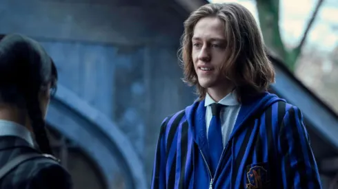 Percy Hynes White como Xavier Thorpe en Merlina (Wednesday).