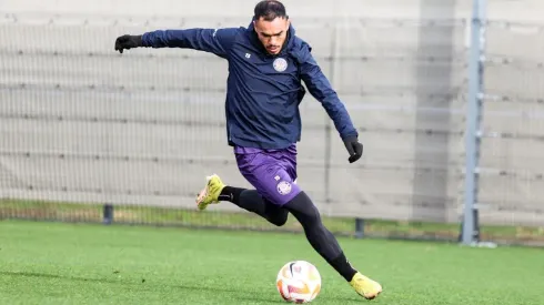 Gabriel Suazo sigue en su adaptación en Francia