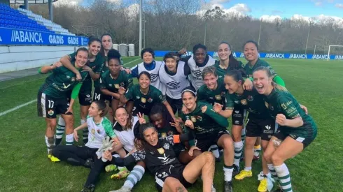 Las jugadoras del Cacereño celebrando el triunfo