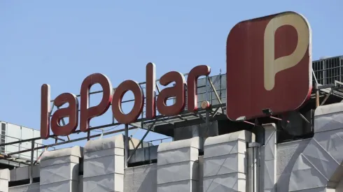 ¿Qué empresa denunció a La Polar por vender ropa falsificada?