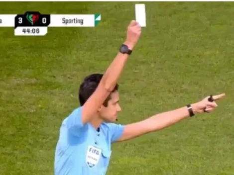 Muestran la primera tarjeta blanca de la historia en el fútbol