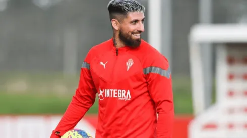 Ignacio Jeraldino podría debutar en el Sporting Gijón ante el Málaga en la segunda división de España.
