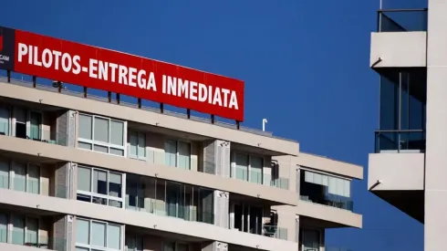 Vista de un cartel de un proyecto inmobiliario