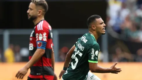 Palmeiras campeón de Supercopa de Brasil contra Flamengo y Vidal.