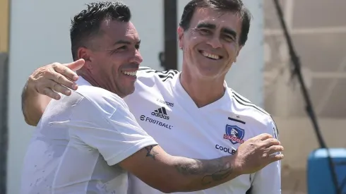 Esteban Paredes pisó otra vez los pastos del Monumental