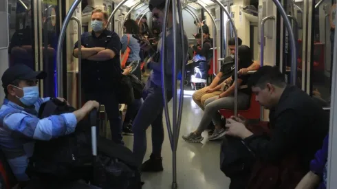 ¿A qué hora cierra Metro de Santiago este viernes 3 de febrero?