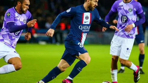 Gabriel Suazo ingresó en el segundo tiempo en Parque de los Príncipes, pero no pudo torcer el destino de Toulouse ante PSG