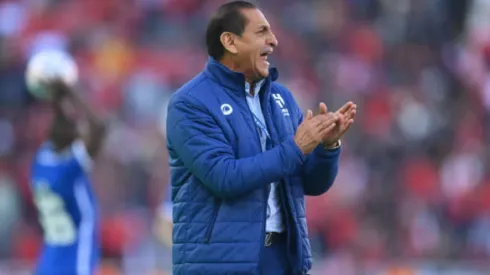 Ramón Díaz en el partido que Al Hilal venció a Wydad Casablanca por penales en los cuartos de final del Mundial de Clubes.