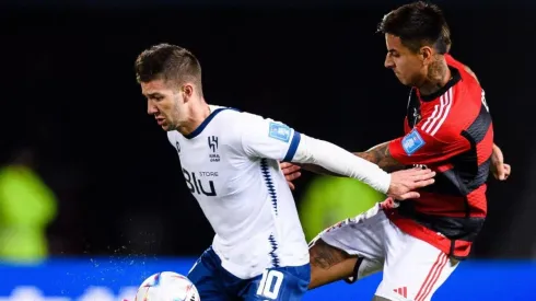 Erick Pulgar ingresó en la segunda parte ante Al Hilal