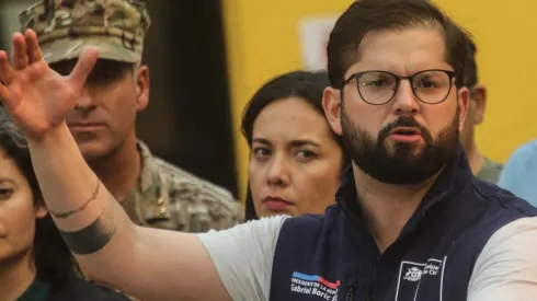 Presidente Boric anuncia toque de queda