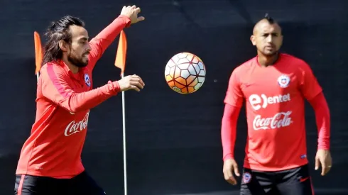 Vidal salió en la defensa de su ex compañero.