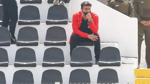 Gustavo Quinteros tendrá que ver el partido desde las tribunas