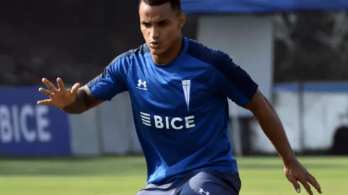 Brayan Rovira apunta a ser titular en Universidad Católica.